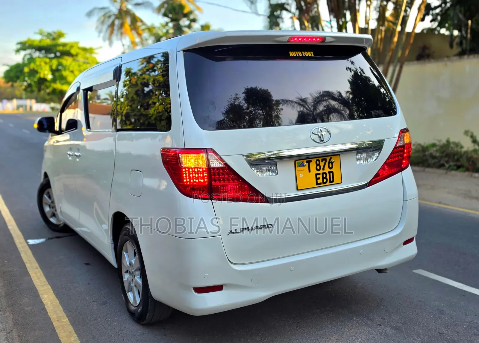 Toyota Alphard 2010 White