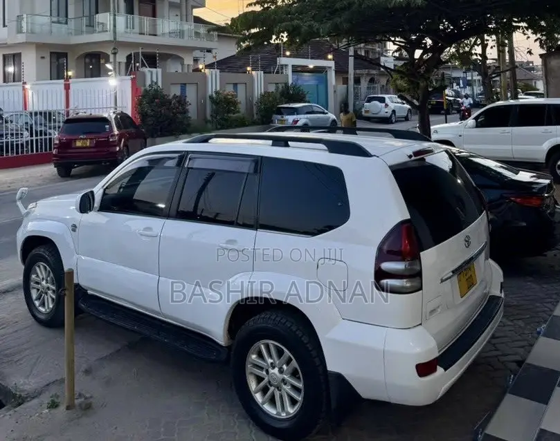 Toyota Land Cruiser Prado 3.0 D-4D 5dr 2006 White