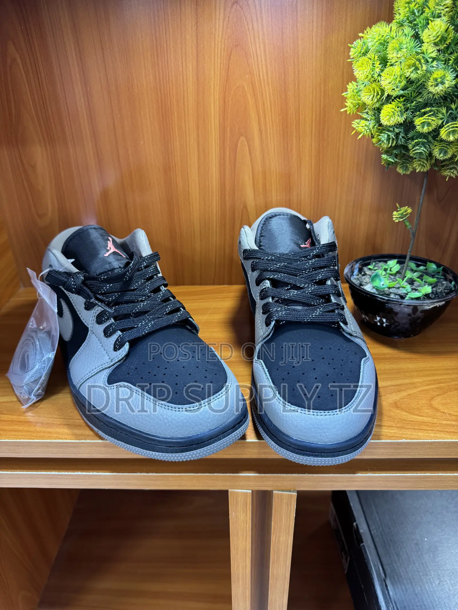 Nike Air Jordan 1 Low SE Available in Size 42.