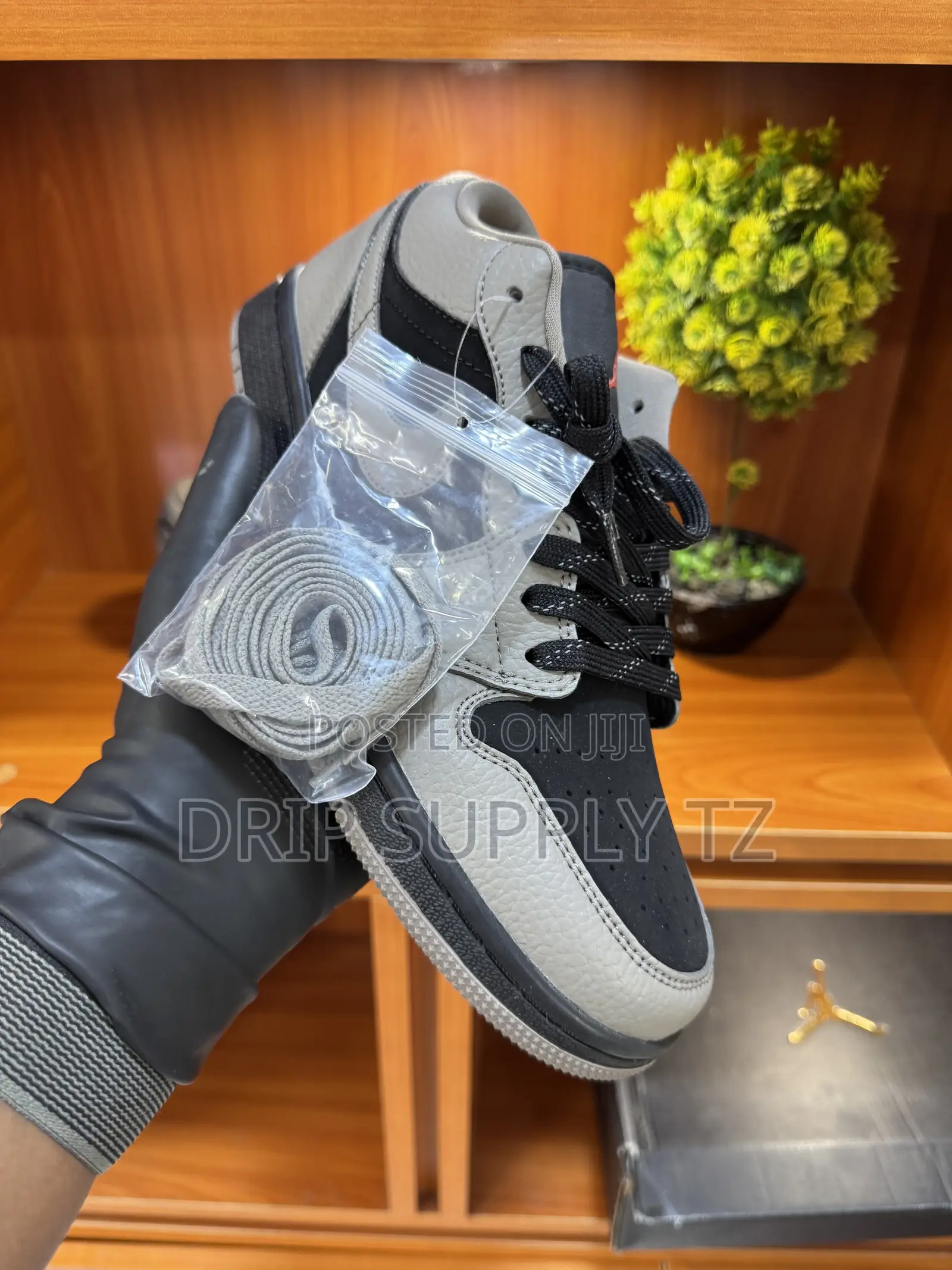 Nike Air Jordan 1 Low SE Available in Size 42.