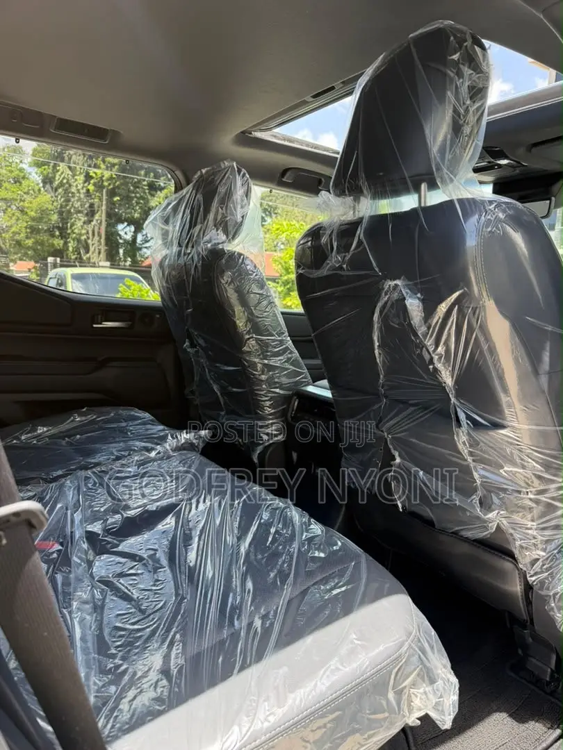 Toyota Land Cruiser Prado 2024 Black