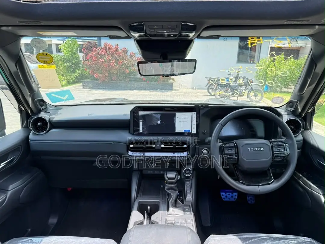 Toyota Land Cruiser Prado 2024 Black
