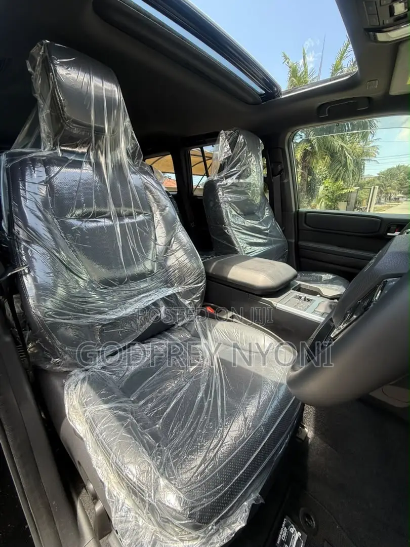 Toyota Land Cruiser Prado 2024 Black