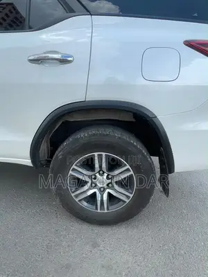 Toyota Fortuner 2019 White