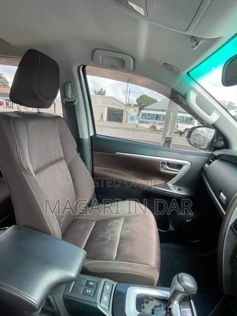 Toyota Fortuner 2019 White