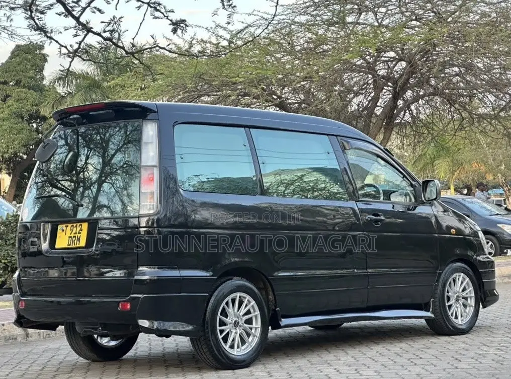 Toyota Noah 2001 Black