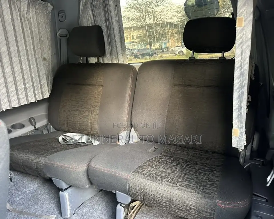 Toyota Noah 2001 Black