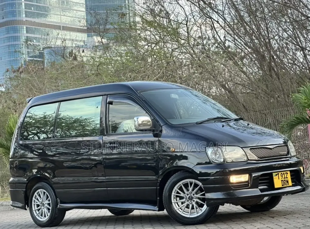 Toyota Noah 2001 Black