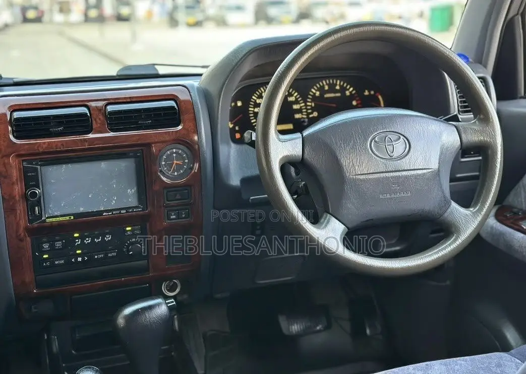 Toyota Land Cruiser Prado 2000 Silver