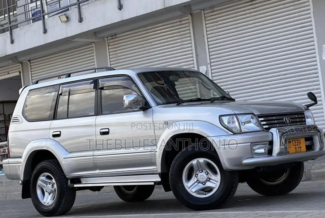 Toyota Land Cruiser Prado 2000 Silver