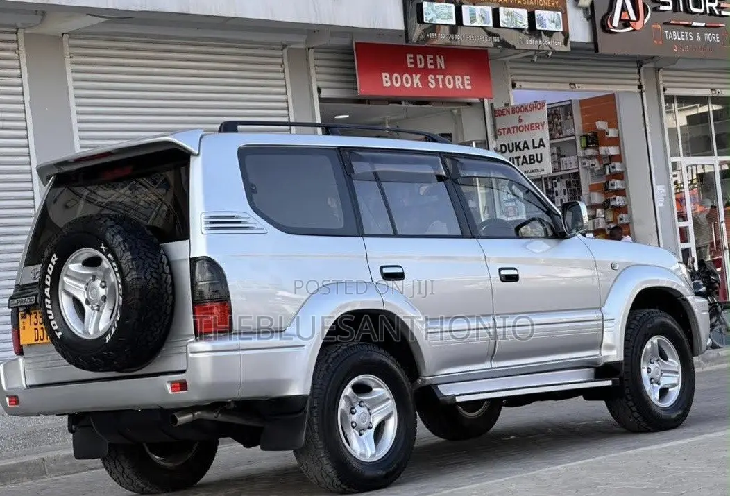 Toyota Land Cruiser Prado 2000 Silver