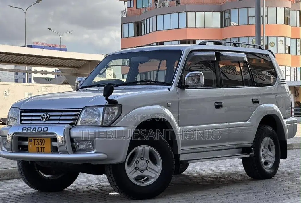 Toyota Land Cruiser Prado 2000 Silver