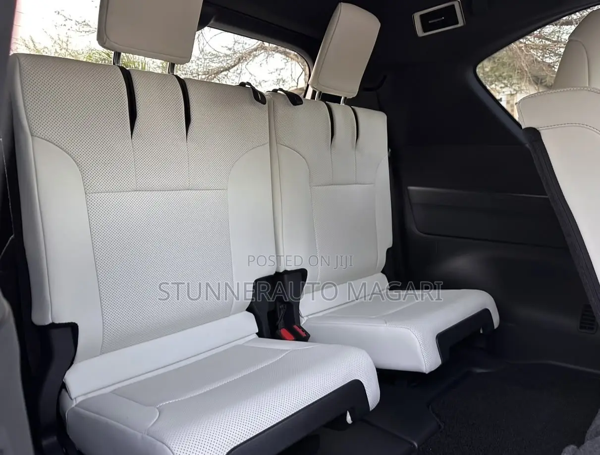 Lexus LX 2025 White