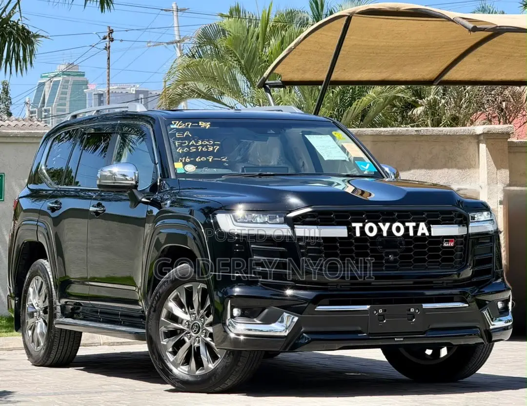 Toyota Land Cruiser 2024 Black