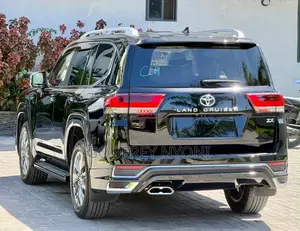 Toyota Land Cruiser 2024 Black
