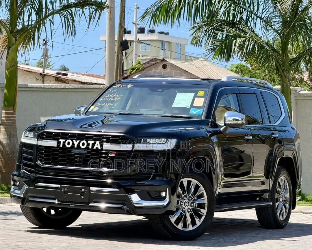 Toyota Land Cruiser 2024 Black