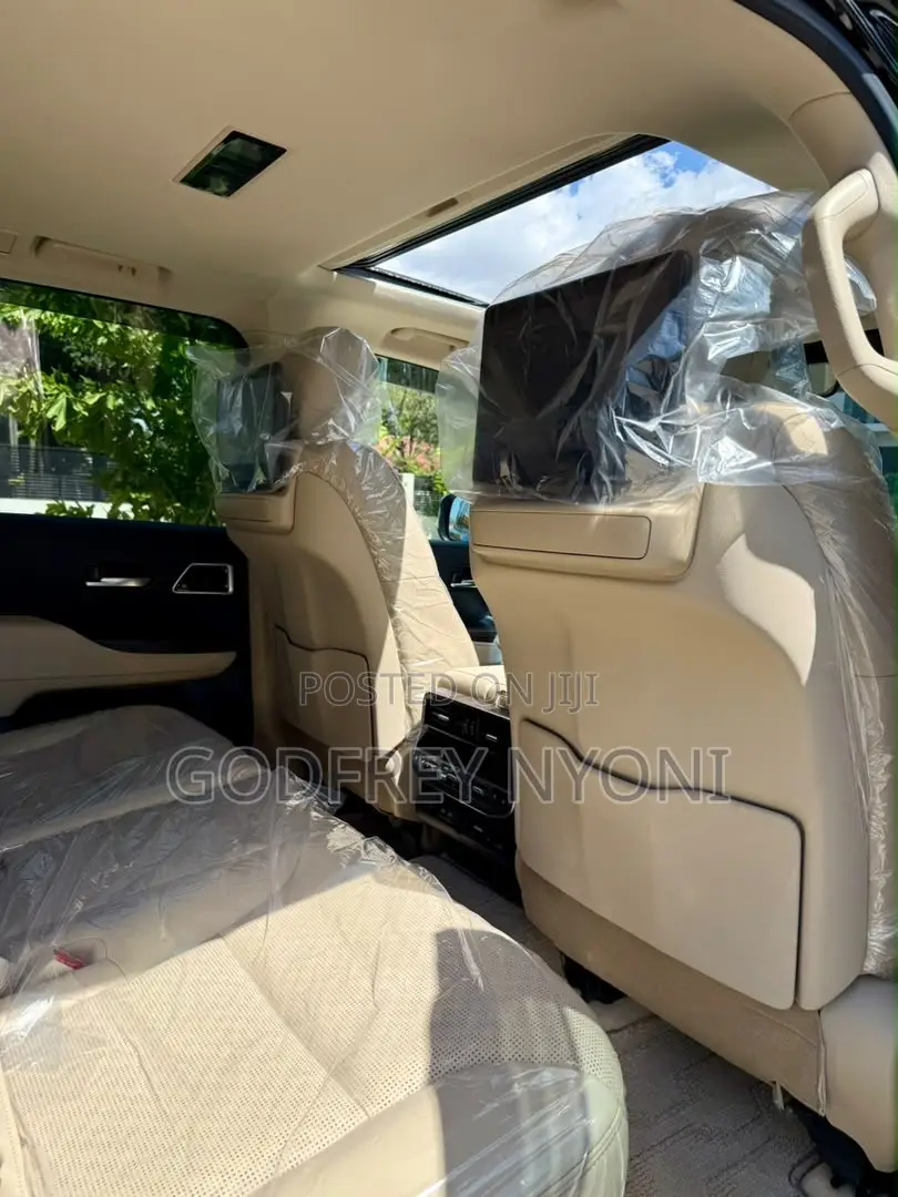 Toyota Land Cruiser 2024 Black
