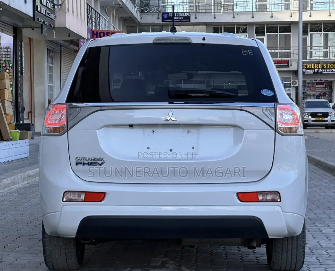 Mitsubishi Outlander 2014 White