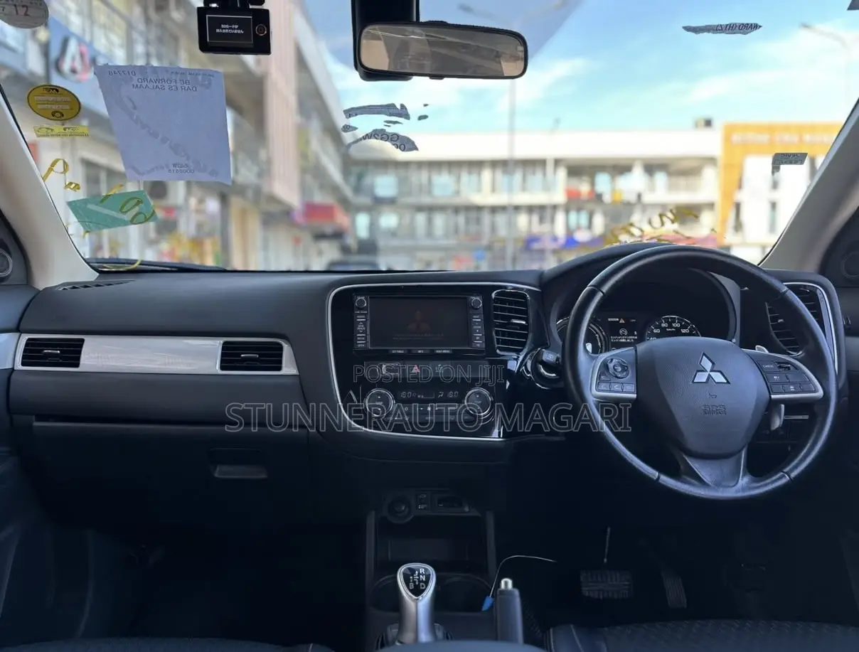 Mitsubishi Outlander 2014 White