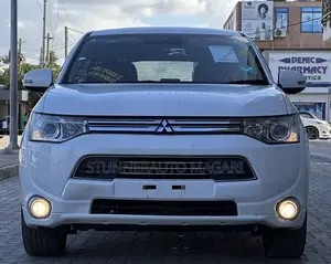 Mitsubishi Outlander 2014 White