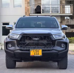 Toyota Hilux 2020 Silver