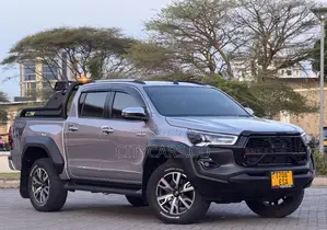 Toyota Hilux 2020 Silver
