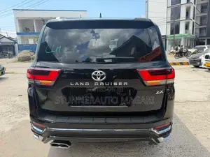 Toyota Land Cruiser 2023 Black