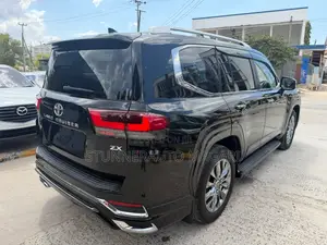 Toyota Land Cruiser 2023 Black