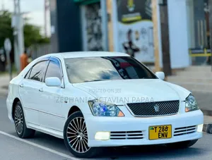 Toyota Crown 2006 White