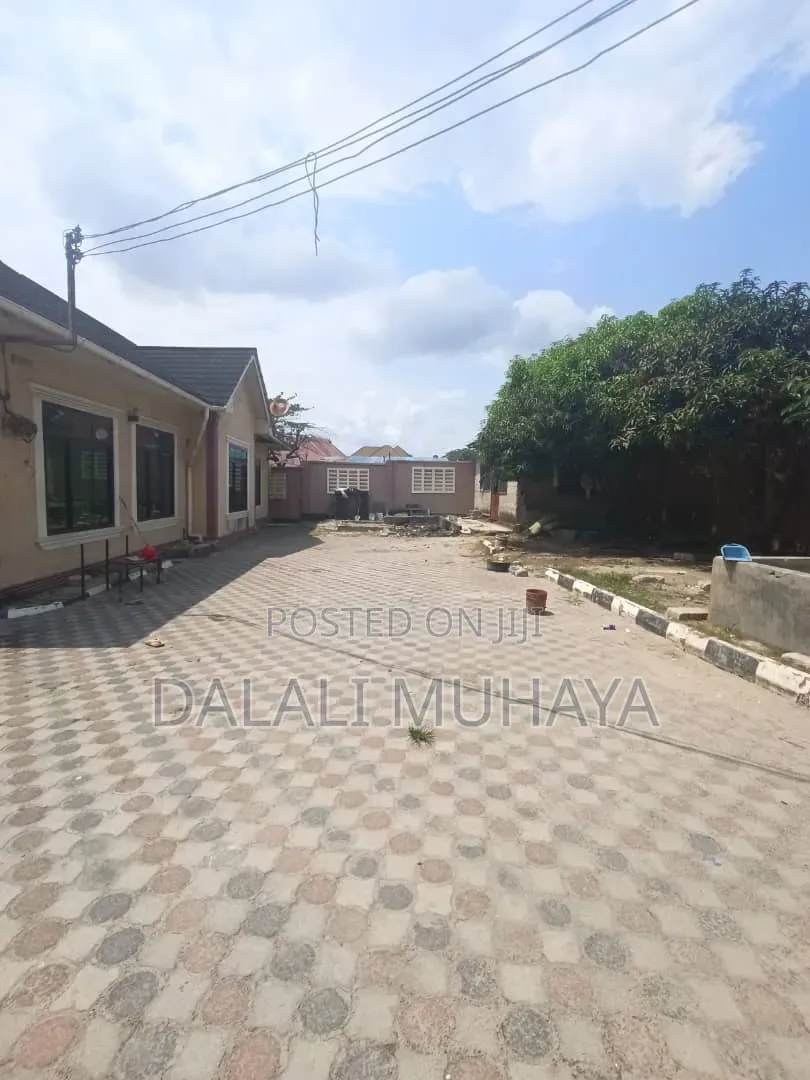 4bdrm House in Biza Street, Temeke for sale