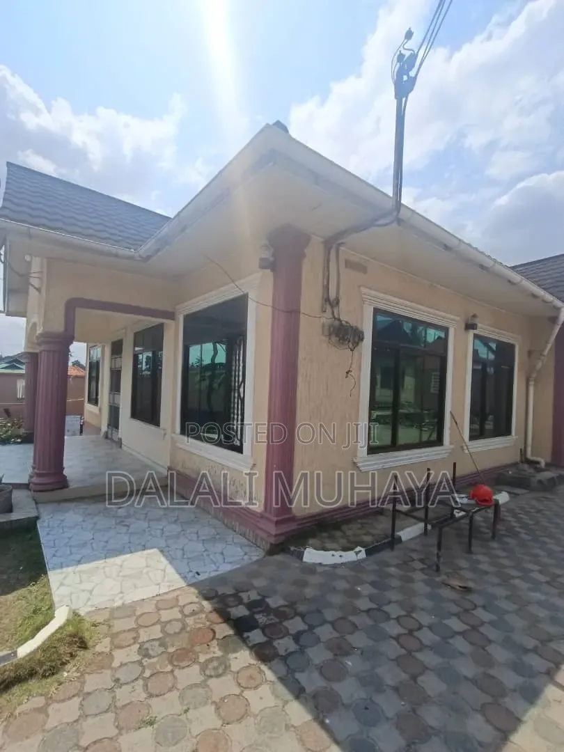 4bdrm House in Biza Street, Temeke for sale