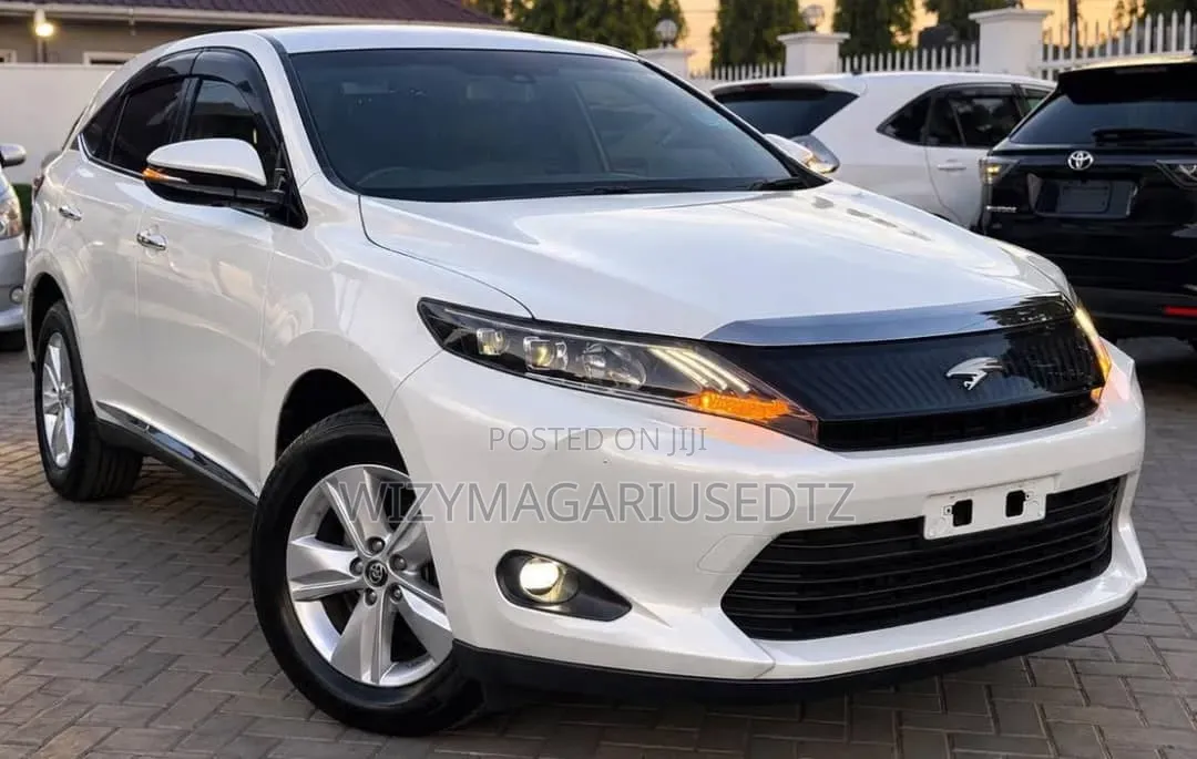 Toyota Harrier 2.0 2016 Pearl