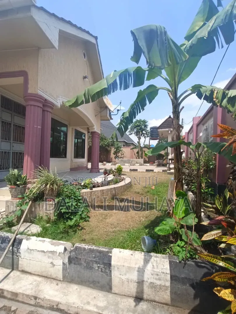 4bdrm House in Biza Street, Temeke for sale
