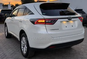 Toyota Harrier 2.0 2016 Pearl