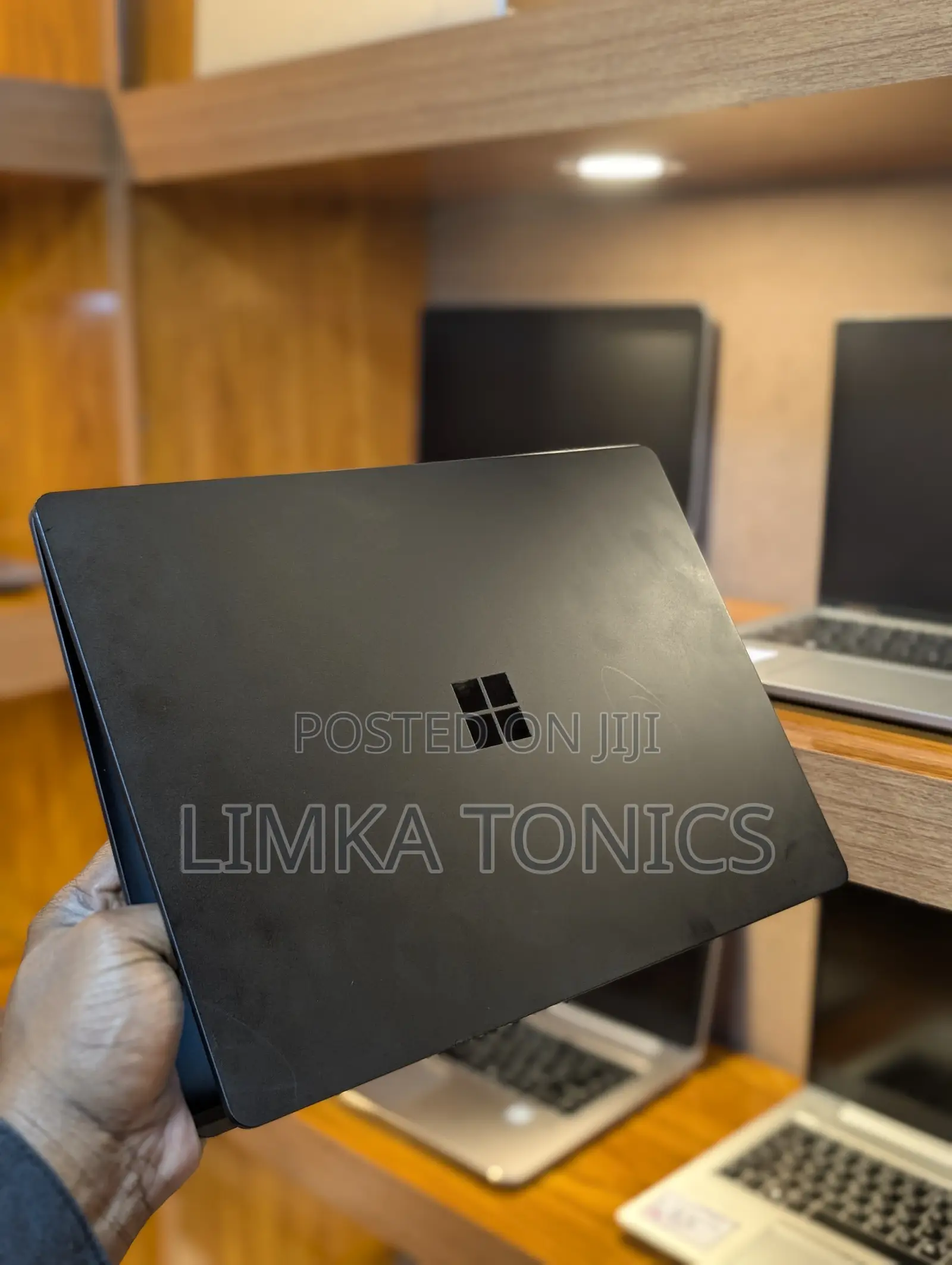 New Laptop Microsoft Surface Laptop 3 8GB Intel Core i5 SSD 256GB