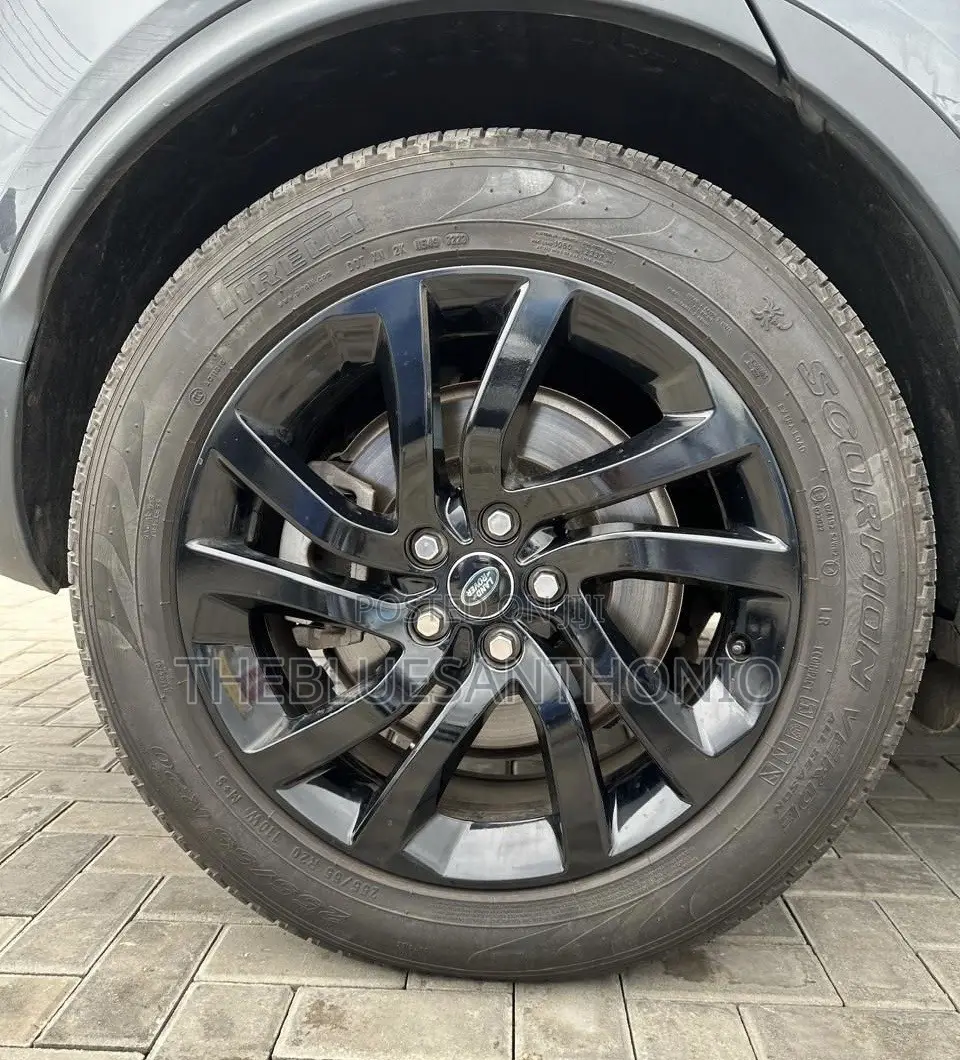 Land Rover Discovery 2020 Gray