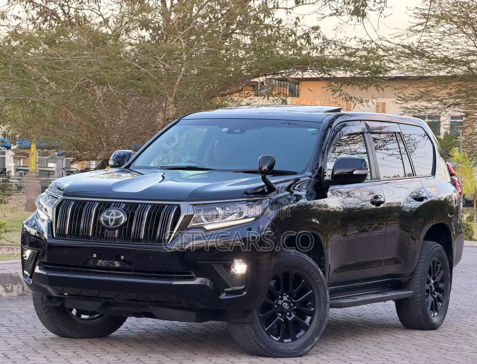 Toyota Land Cruiser Prado 2022 Black