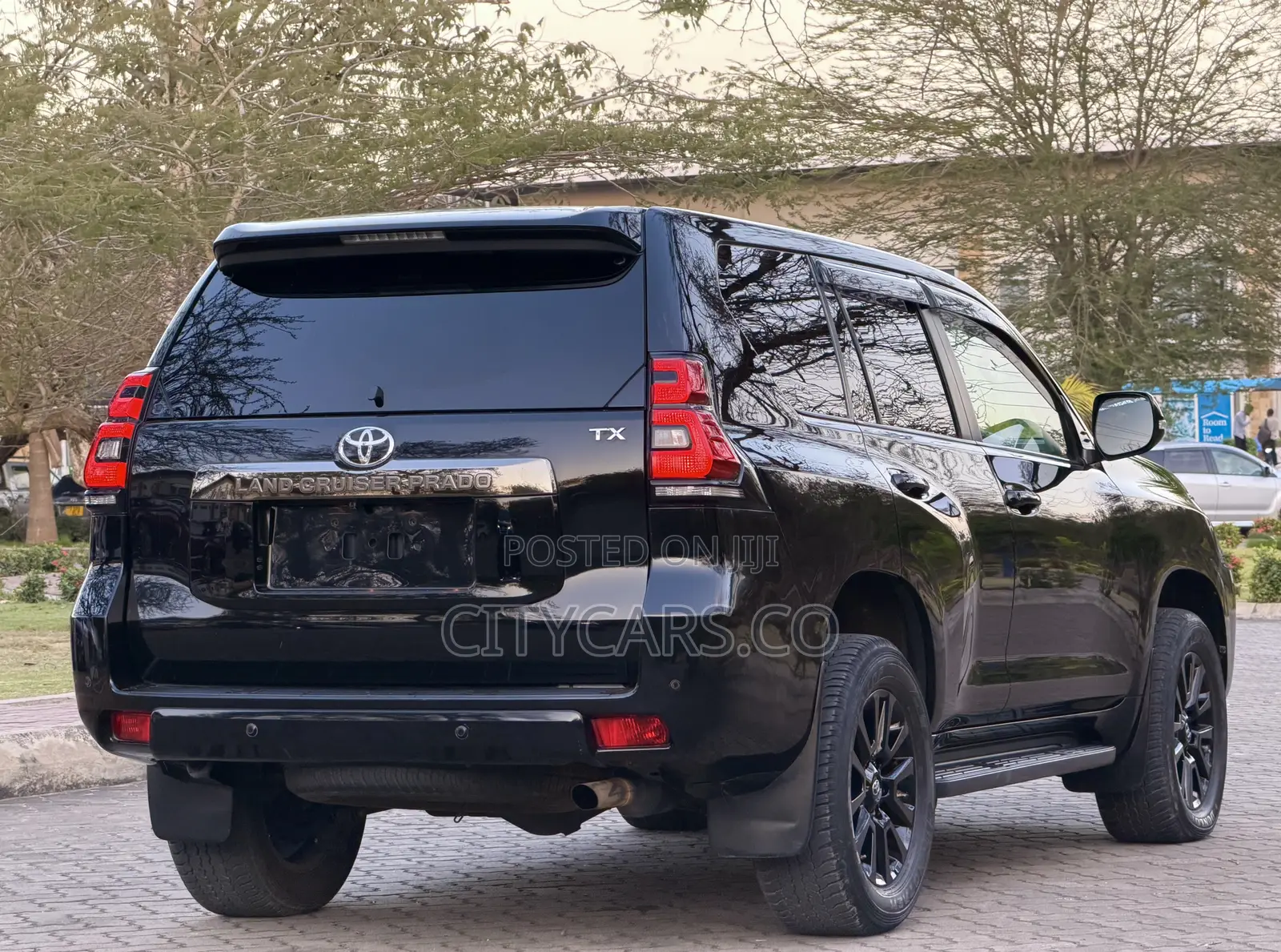 Toyota Land Cruiser Prado 2022 Black
