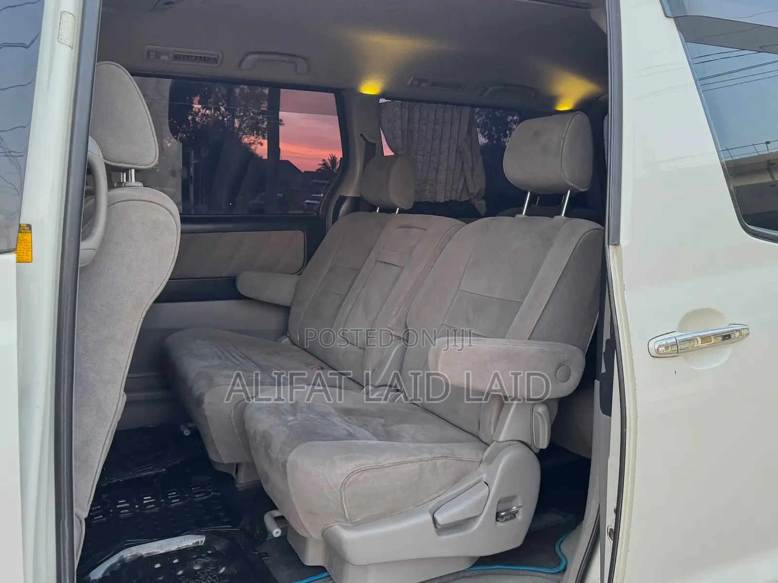 Toyota Alphard 2.4 Hybrid AWD 2006 White