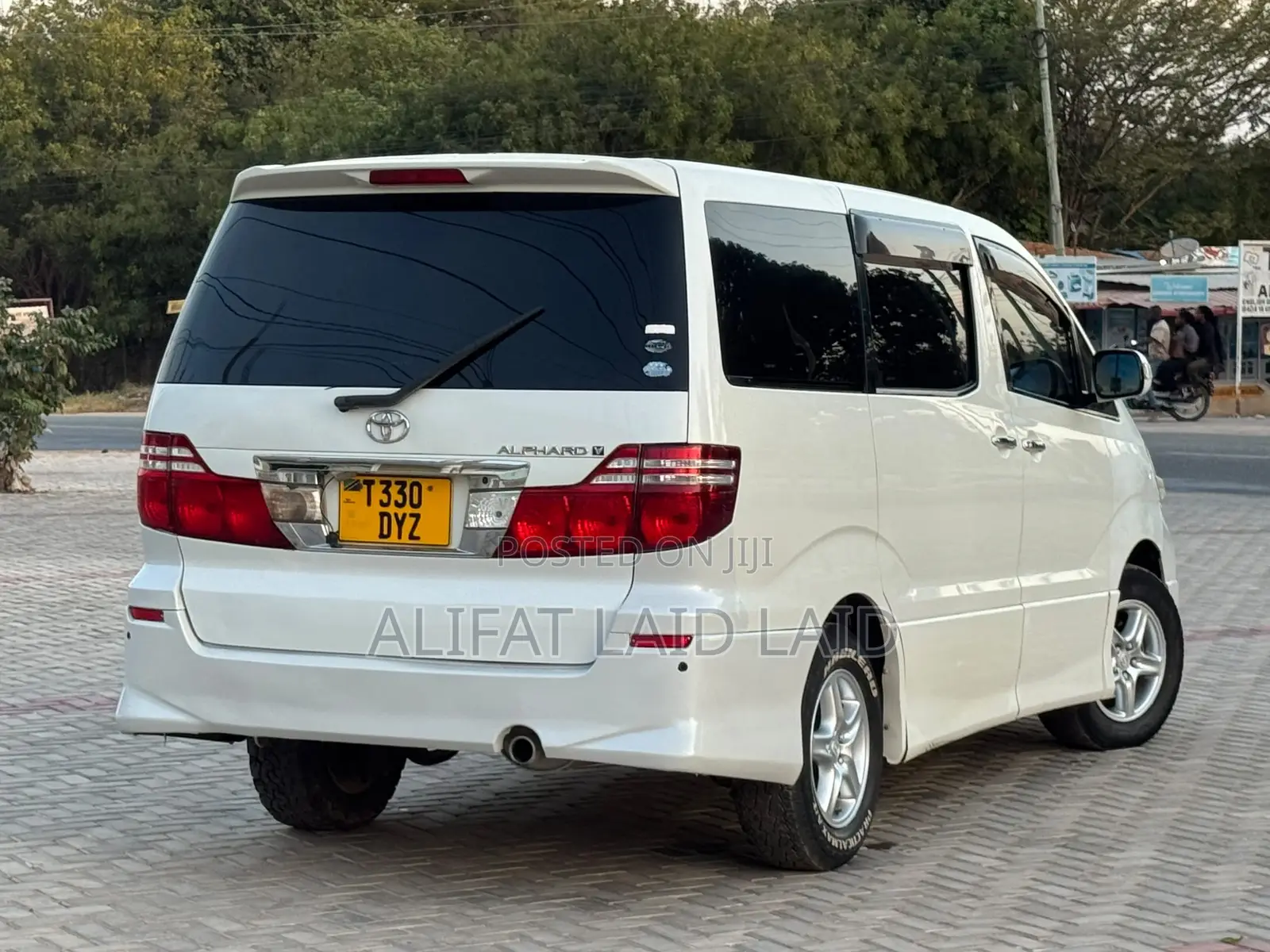 Toyota Alphard 2.4 Hybrid AWD 2006 White