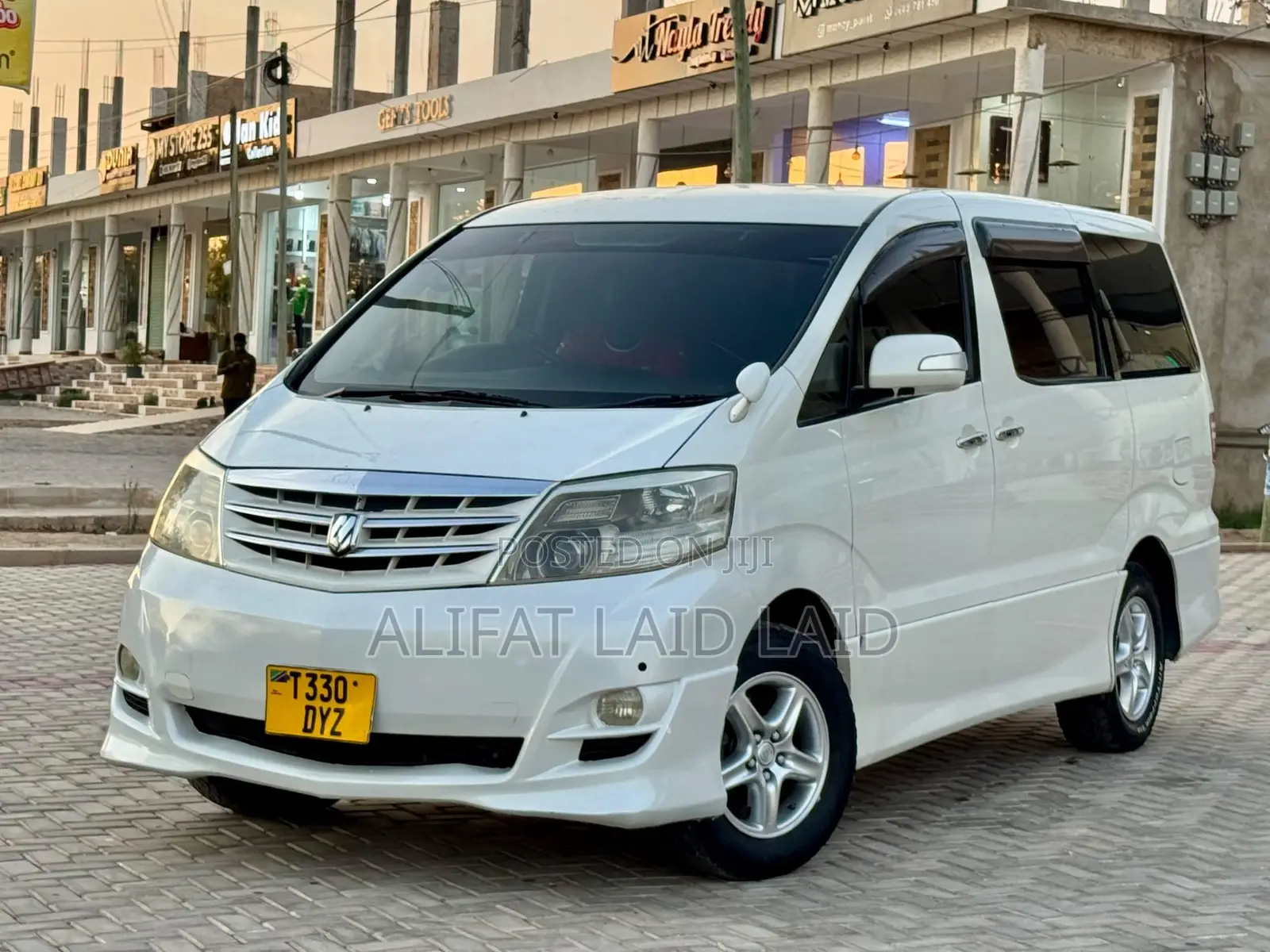 Toyota Alphard 2.4 Hybrid AWD 2006 White