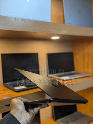New Laptop Microsoft Surface Laptop 3 8GB Intel Core i5 SSD 256GB