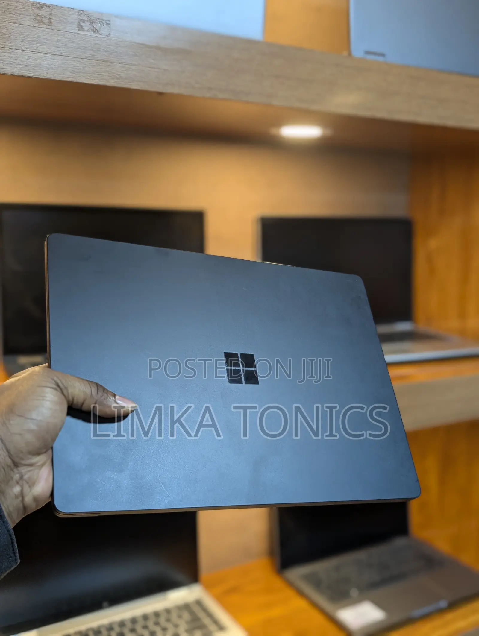 New Laptop Microsoft Surface Laptop 3 8GB Intel Core i5 SSD 256GB