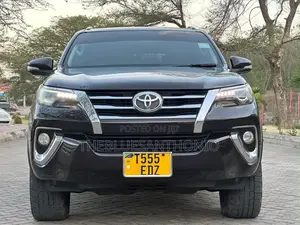 Toyota Fortuner 2017 Black