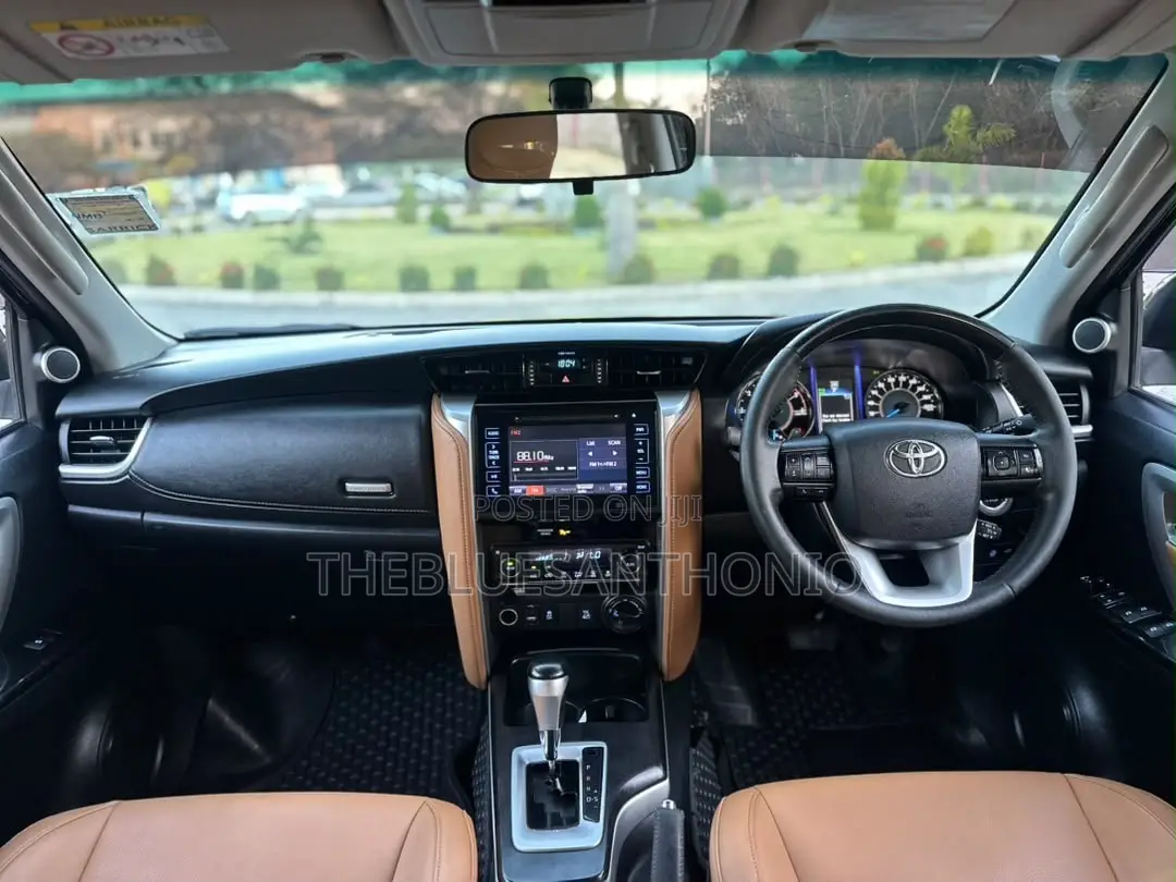 Toyota Fortuner 2017 Black