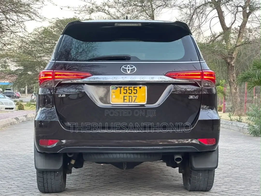 Toyota Fortuner 2017 Black