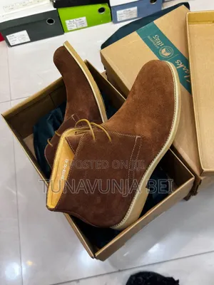 Travota Cracks Leather Shoes