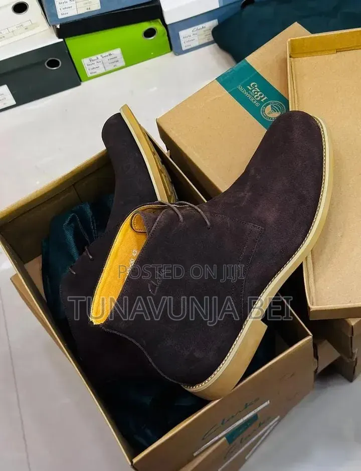 Travota Cracks Leather Shoes