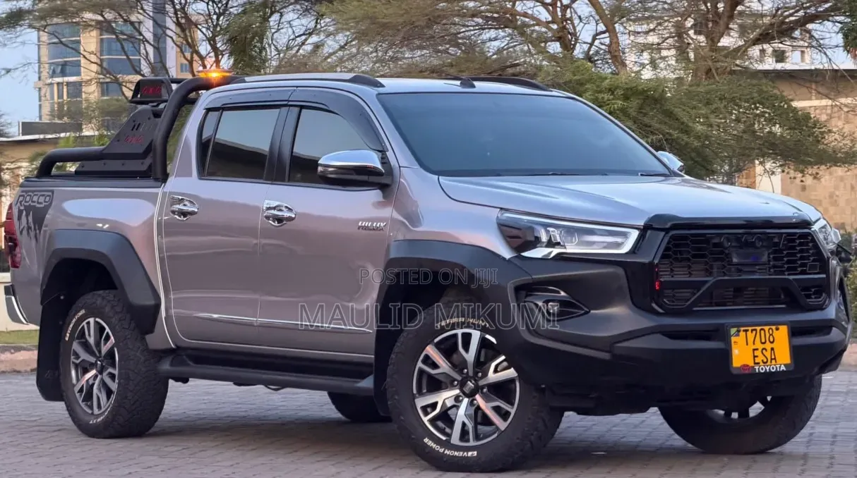 Toyota Hilux 2020 Silver