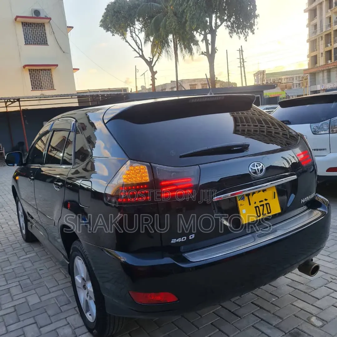Toyota Harrier 2006 Black